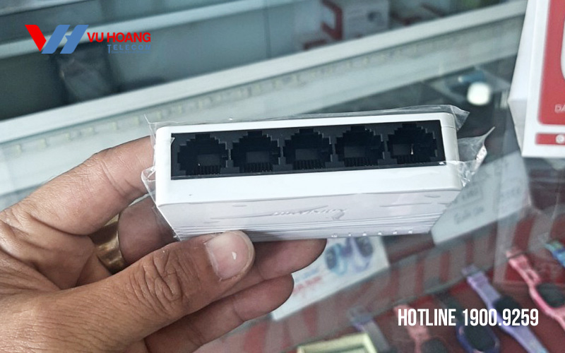 Switch mạng 5 cổng 100M HIKVISION DS-3E0105D-E